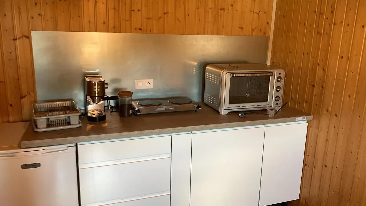 Kerberrien lodge avec connection internet Plobannalec France
